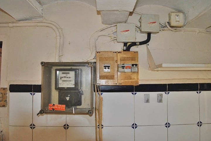 09 kitchen before agullers