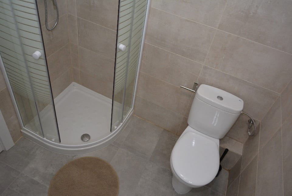 12 bathroom after esparreguera