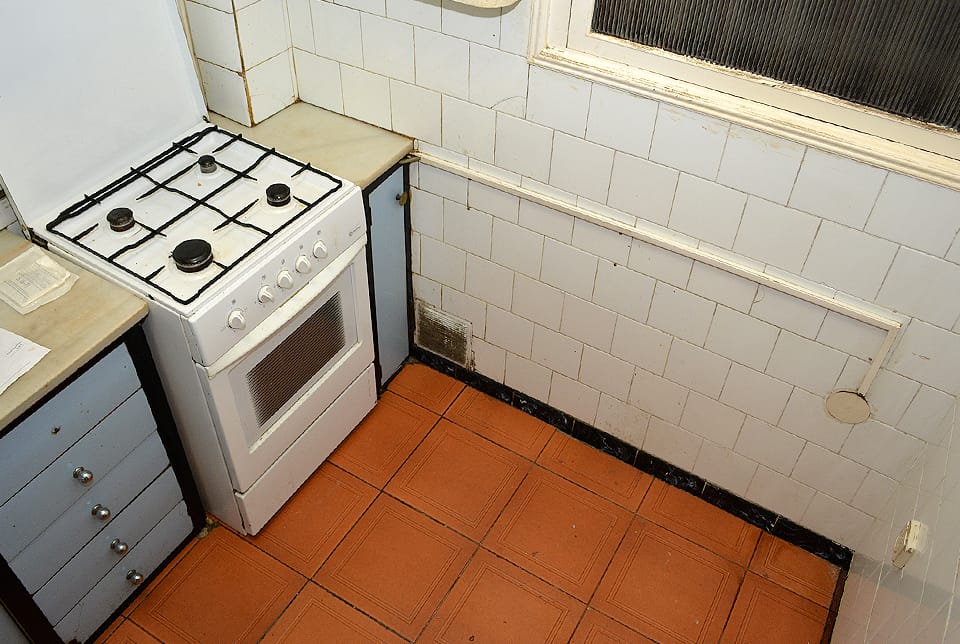 13 bathroom before esparreguera